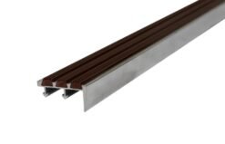 จมูกบันไดอลูมิเนียมสอดยางพีวีซี 3 เส้น